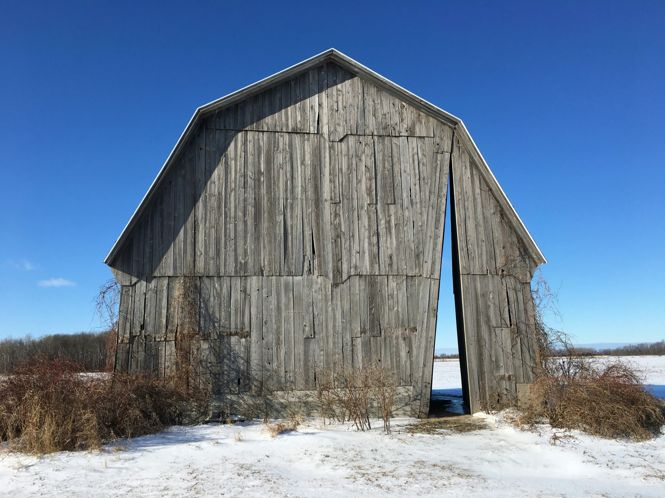 the side of a large building in winter