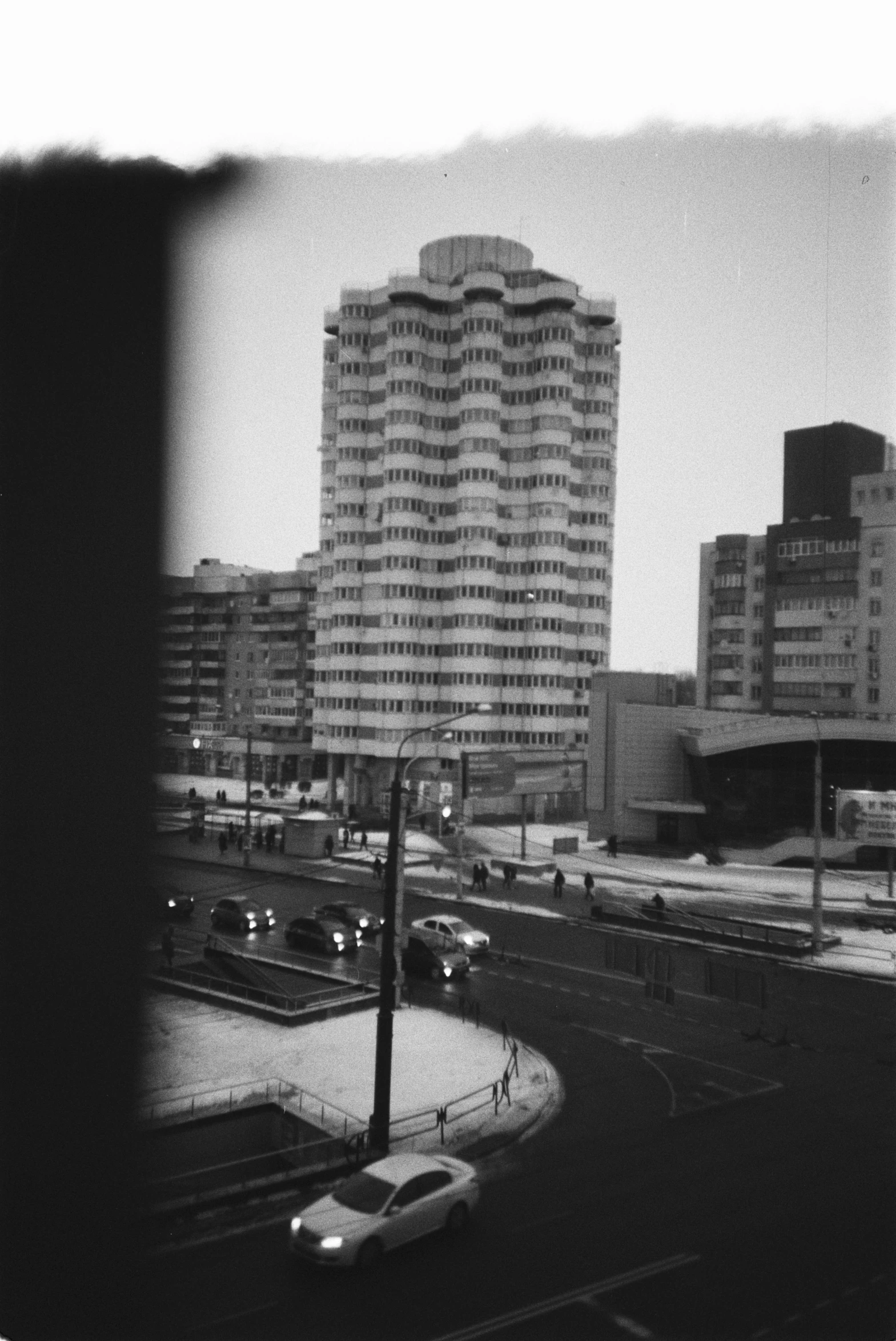 a large building in a big city area