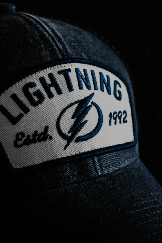 the lightning logo is displayed on a hat