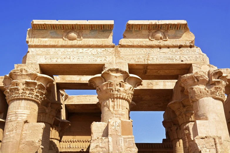 the architecture of an ancient egyptian temple