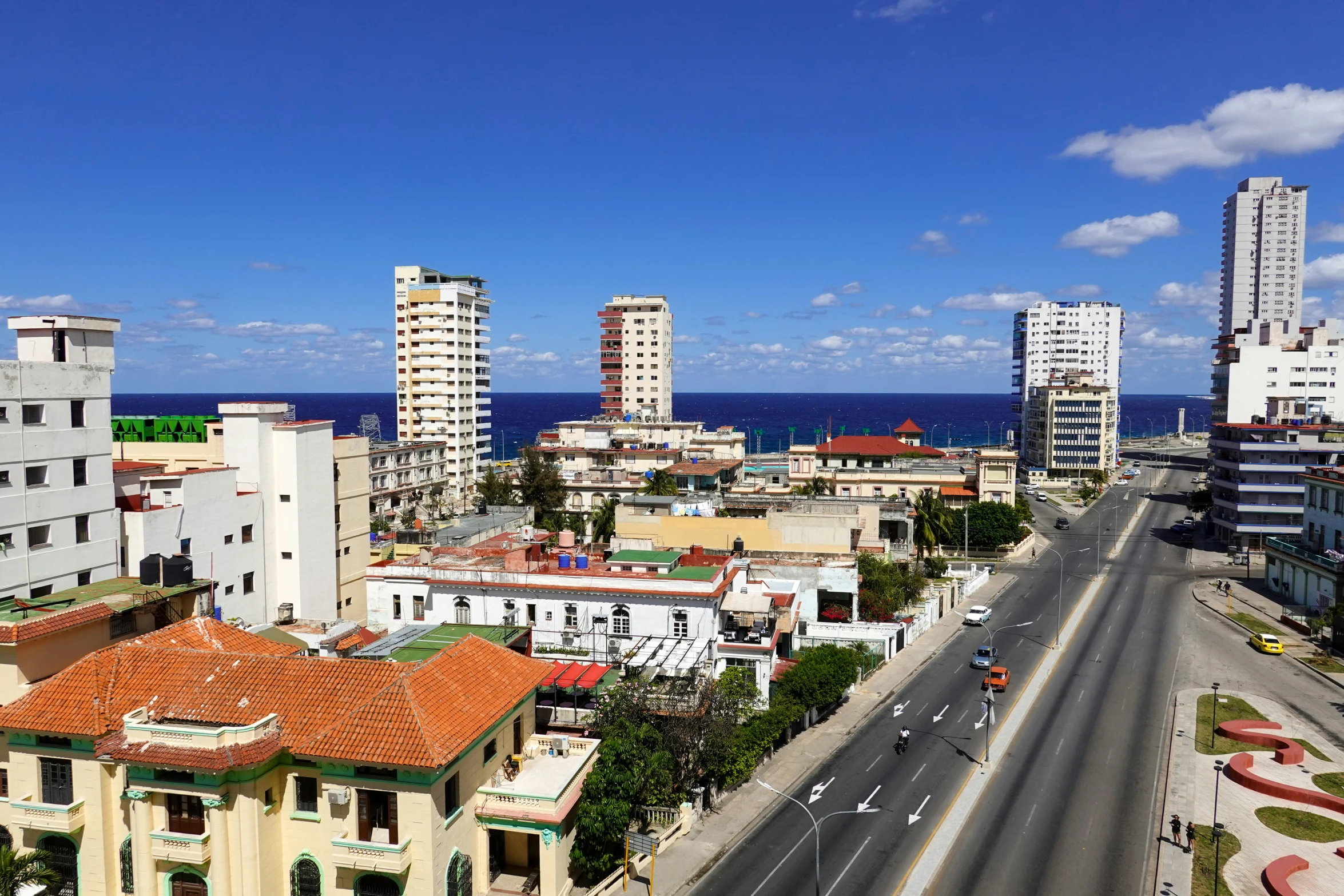 a road in the middle of an ocean street