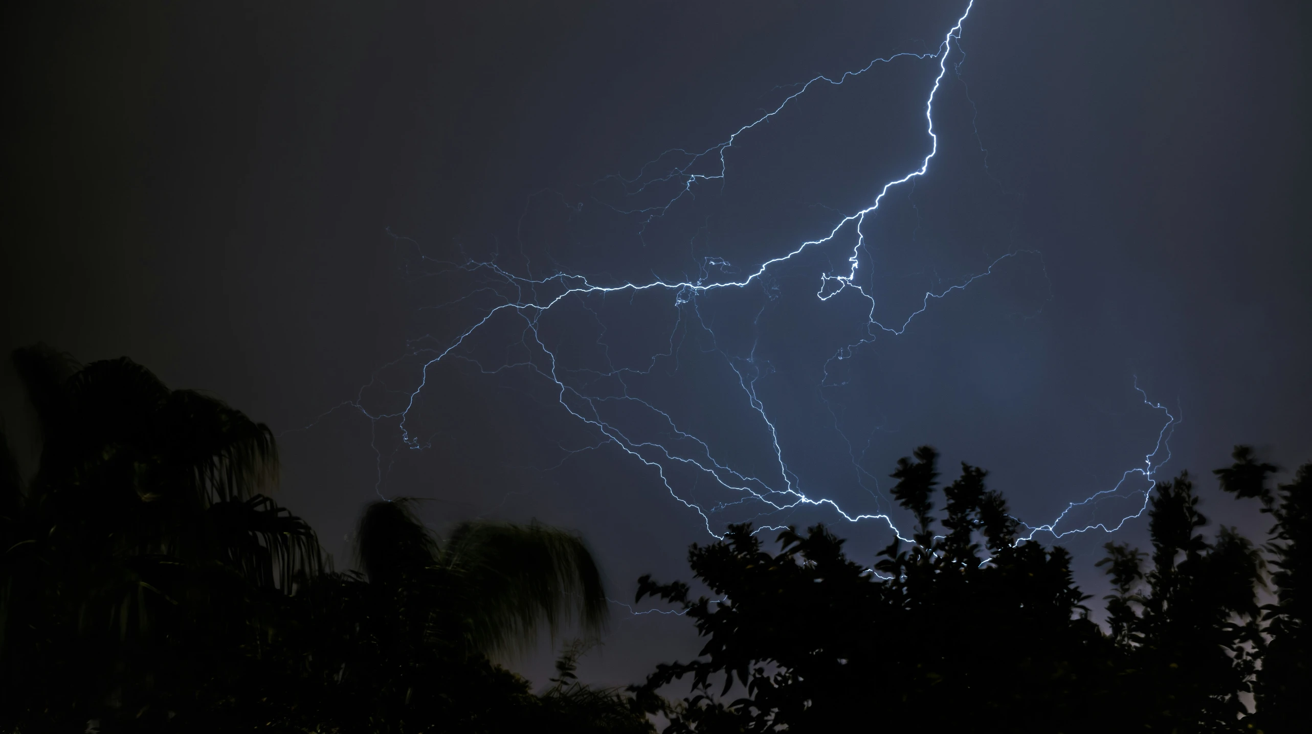 the storm is moving in with the clouds and ground