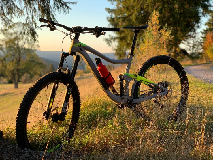 a bike that is sitting in the grass