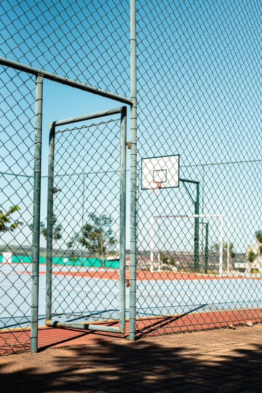 an image of an outdoor basketball court