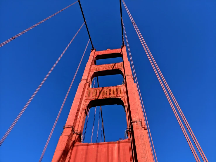 this image is a picture of the top of a bridge