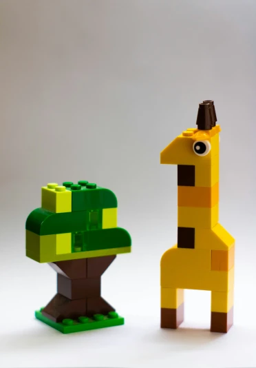there are two lego animals that have the same face as each other
