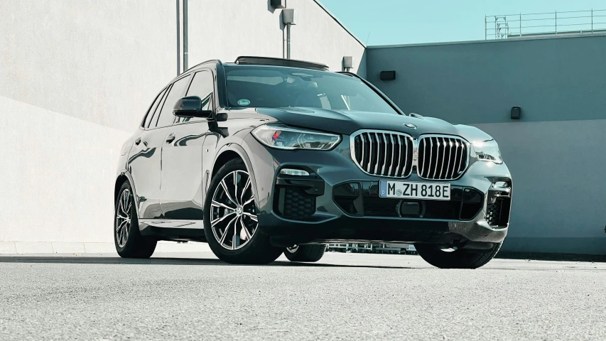 the front of the bmw x3