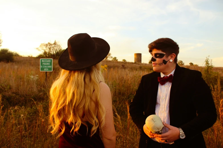 the two people are dressed up together for halloween