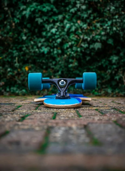 the top of a skateboard laying down on the ground