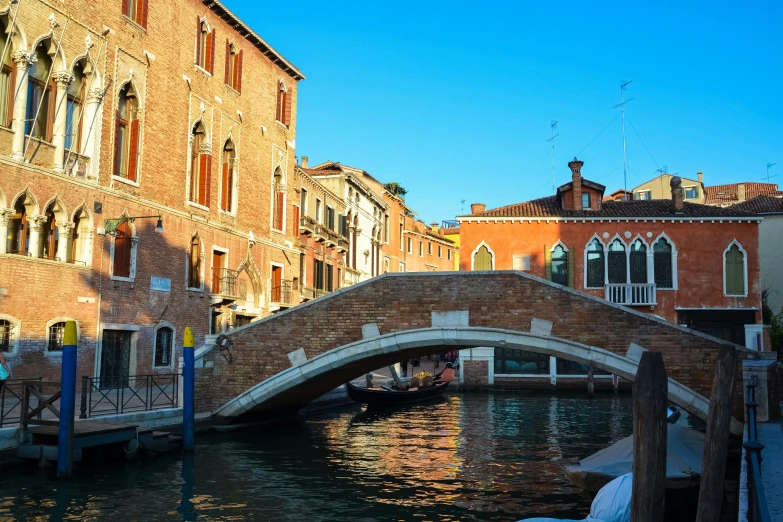 a bridge with no traffic going over it in venice