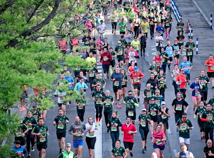 people are running in a race in a half marathon