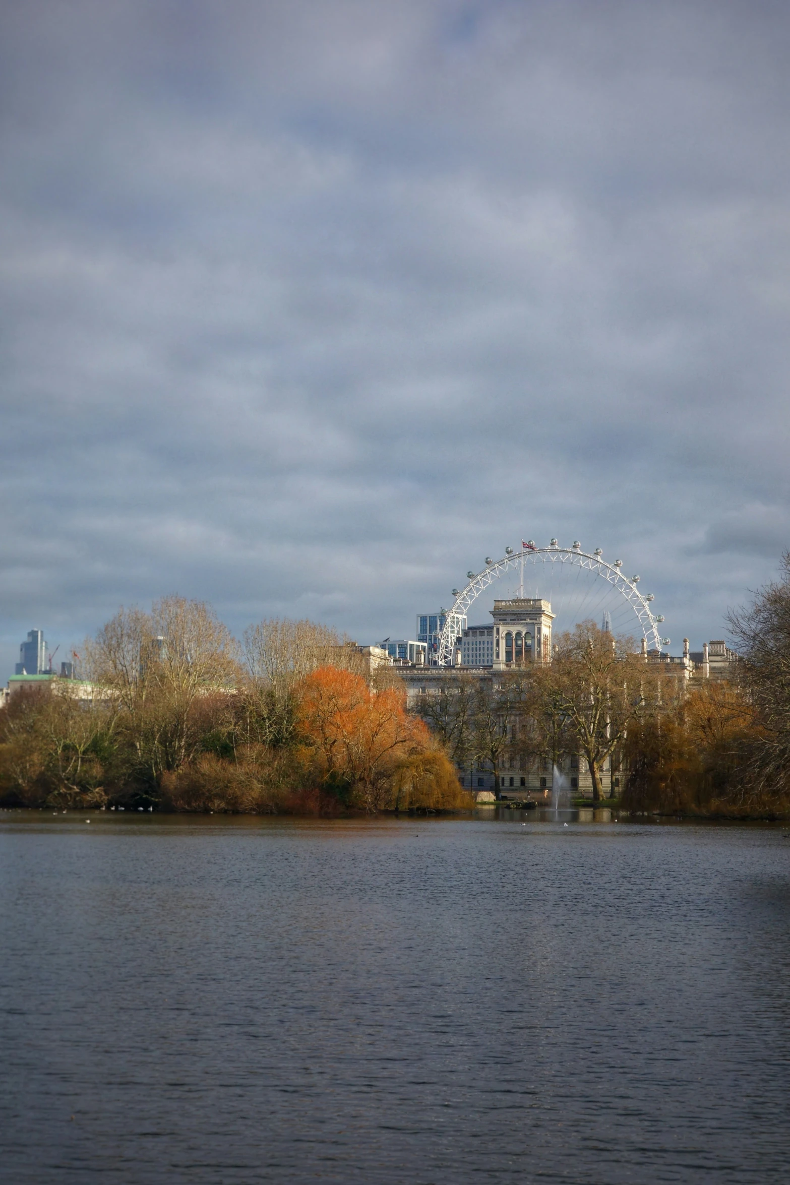 there is a view of the city skyline from the water