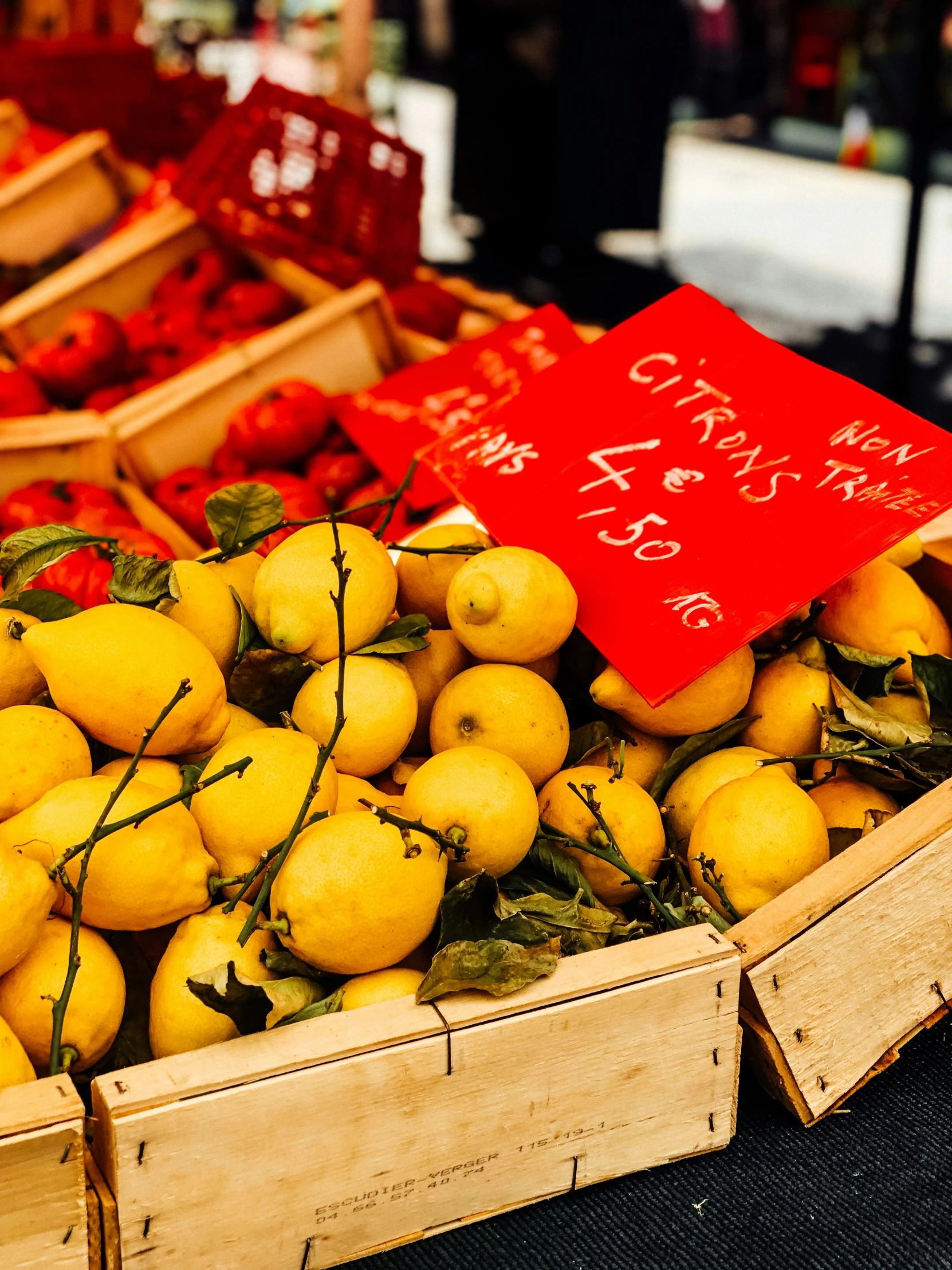 boxes of lemons are arranged in rows