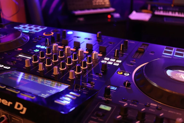 a picture of some music equipment on a table