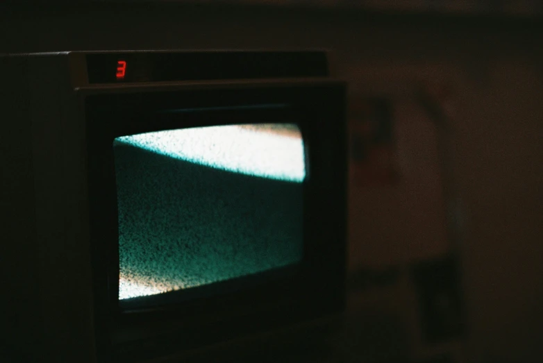 an old tv with some sort of shadow