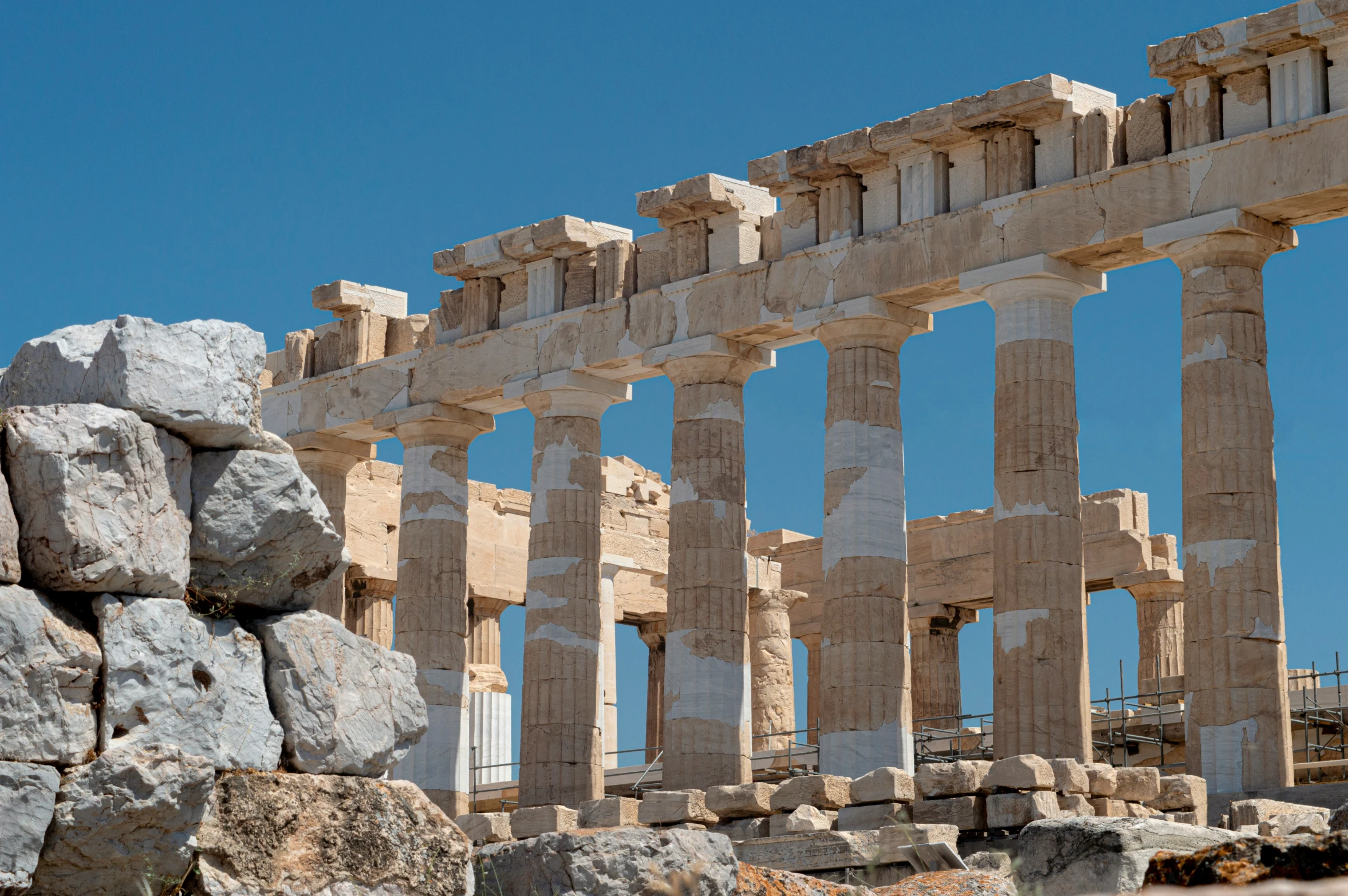 there are many very large stone structures inside the city