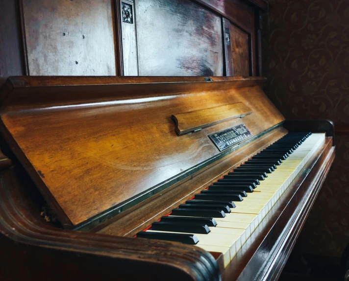 a piano is sitting on display inside