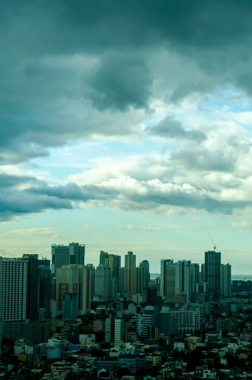 a view of the skyline in an overcast day