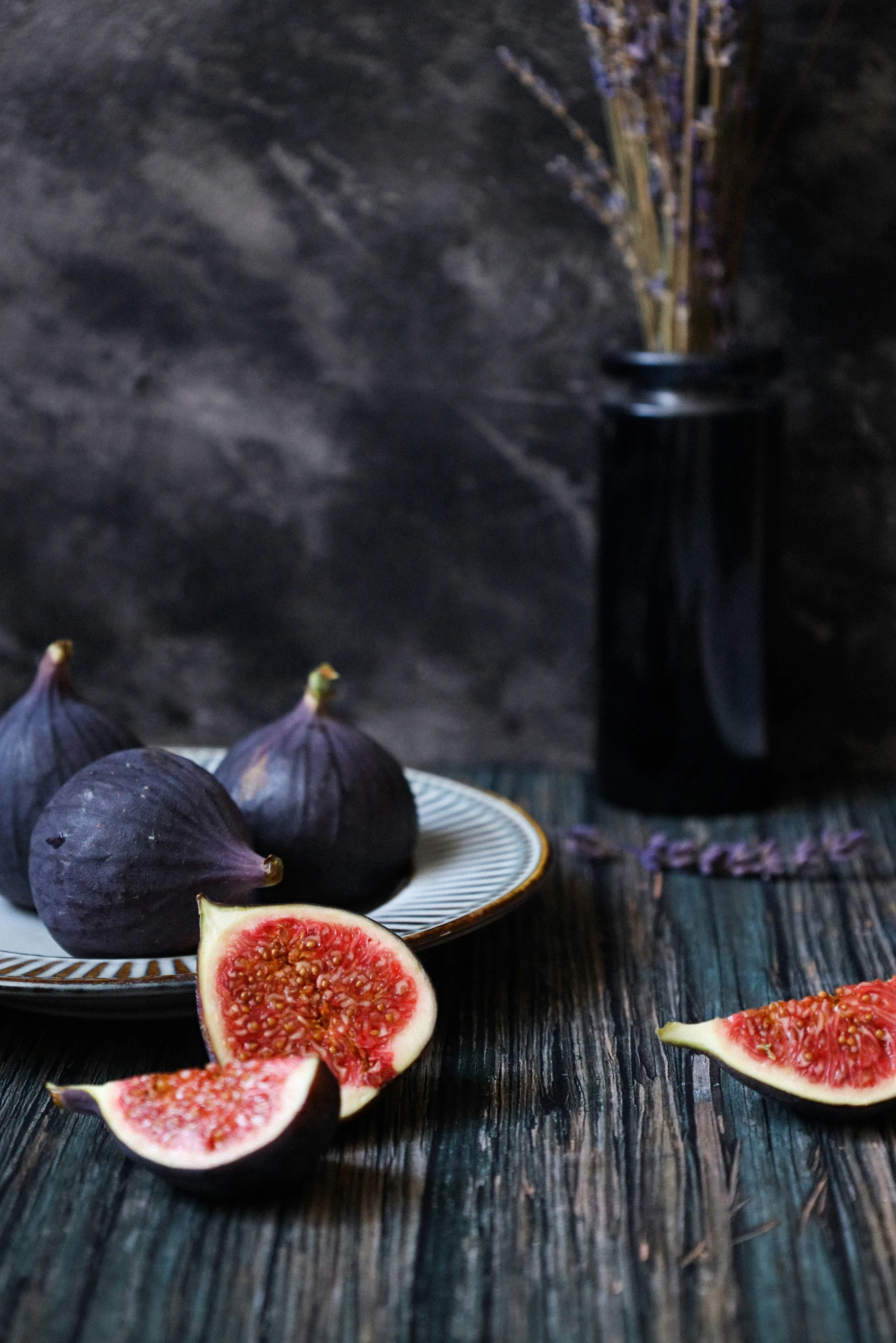 figs and dried flowers on the table