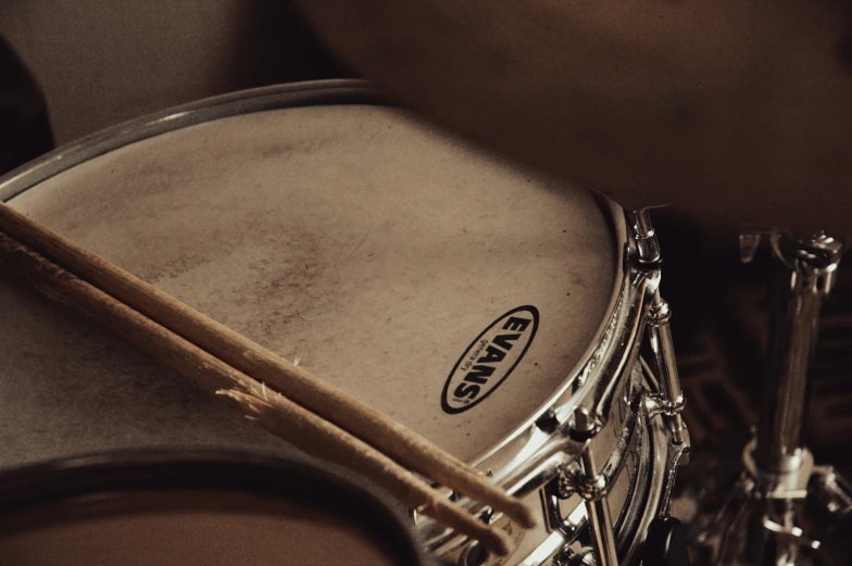 a drum sitting on top of a drum kit