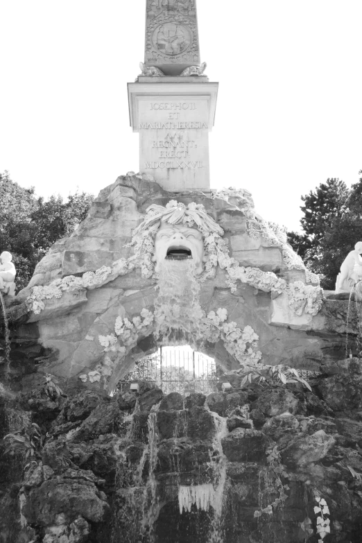 the memorial features an intricately designed fountain