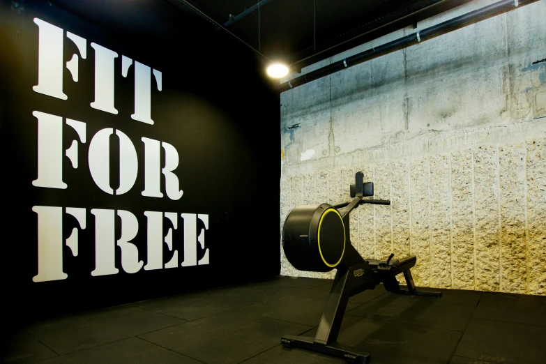 a personal gym is shown in front of a wall with the words fit for free