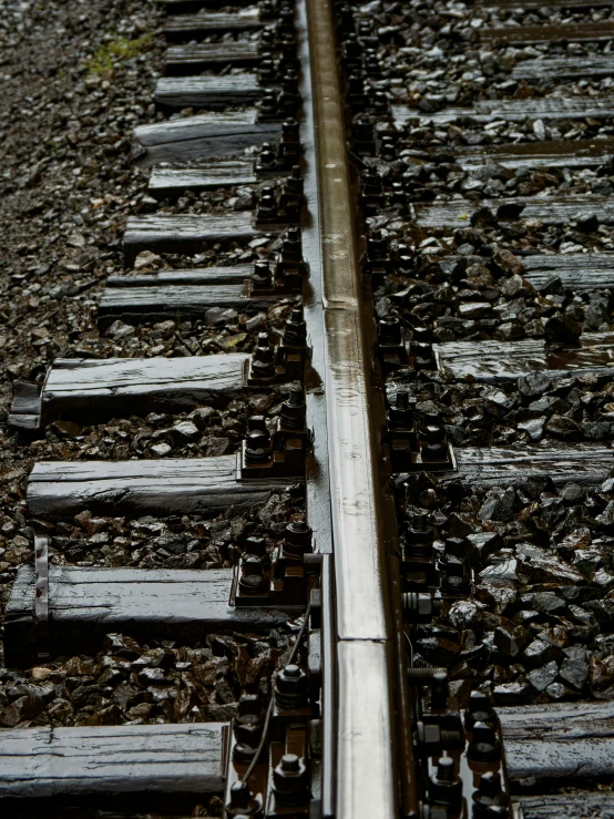 a train engine track that runs through a city