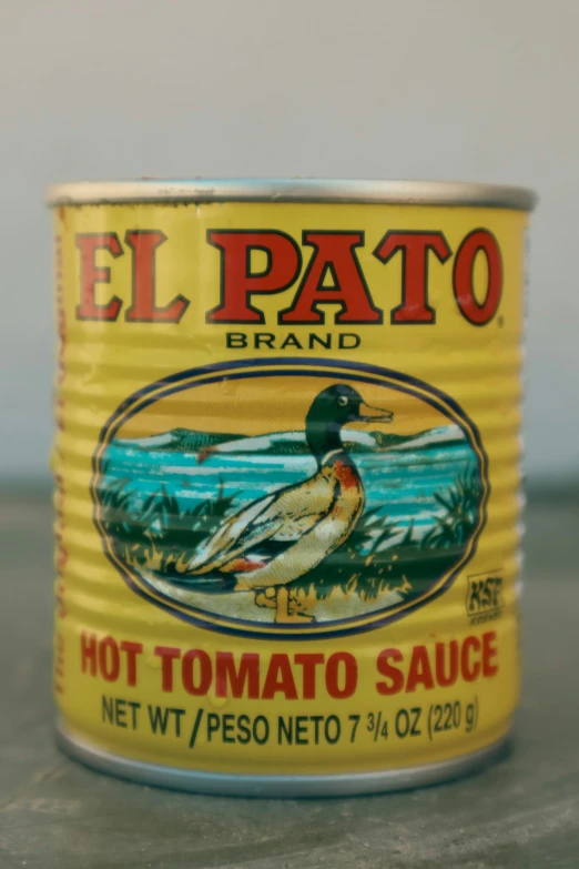 an image of a canned  tomato sauce