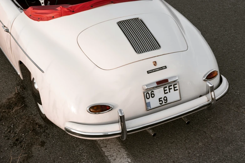 an older model sports car from the'40s