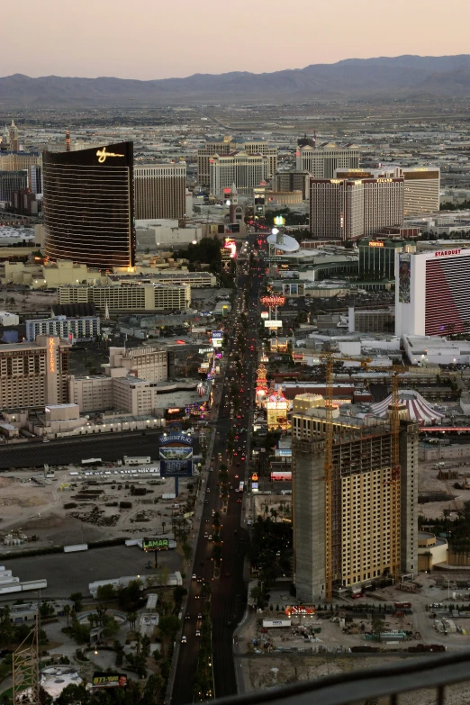 the city lights in vegas and some els