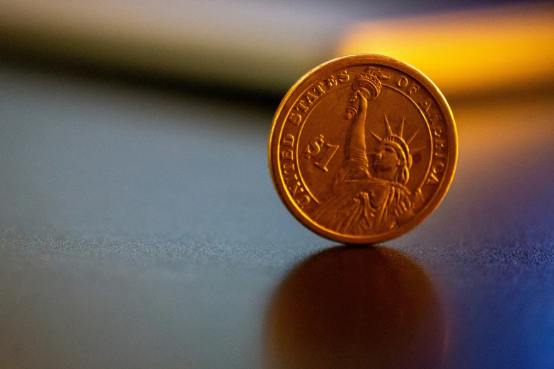 the front side of an australian one dollar coin