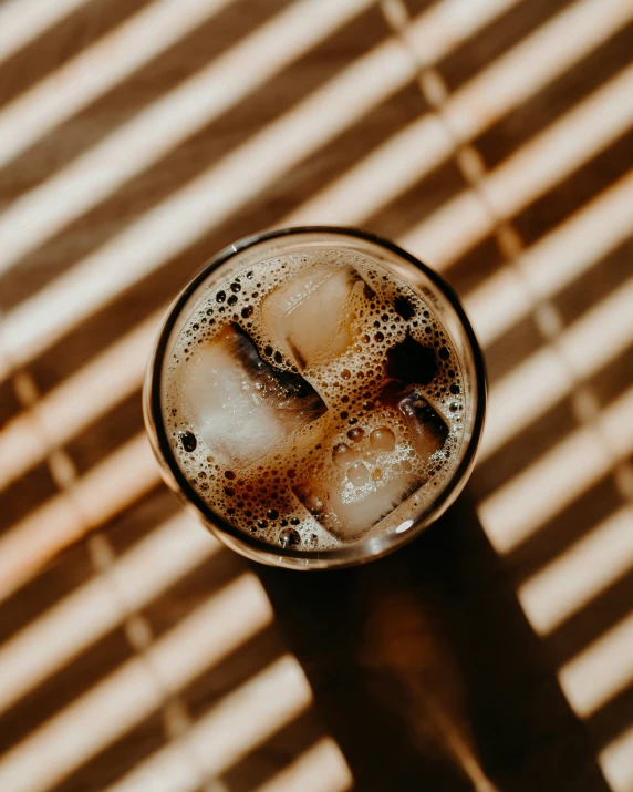 a soda that has just been poured into it