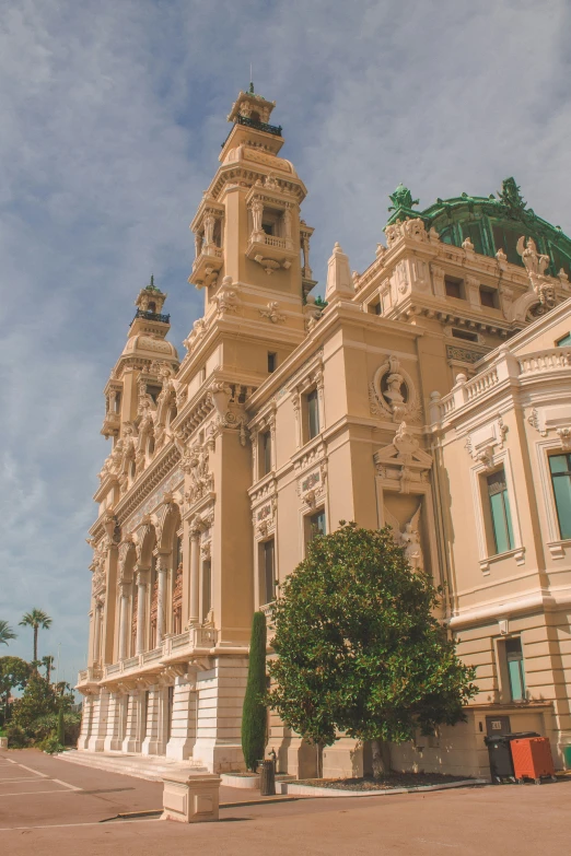 a large building with a sky background