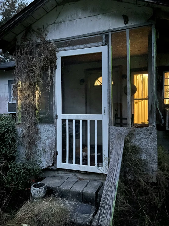 an old abandoned house in the dark