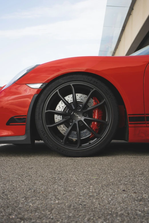 the back end of a car is shown with its tire