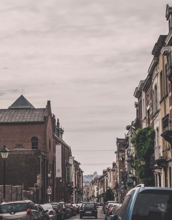 a city street filled with lots of traffic