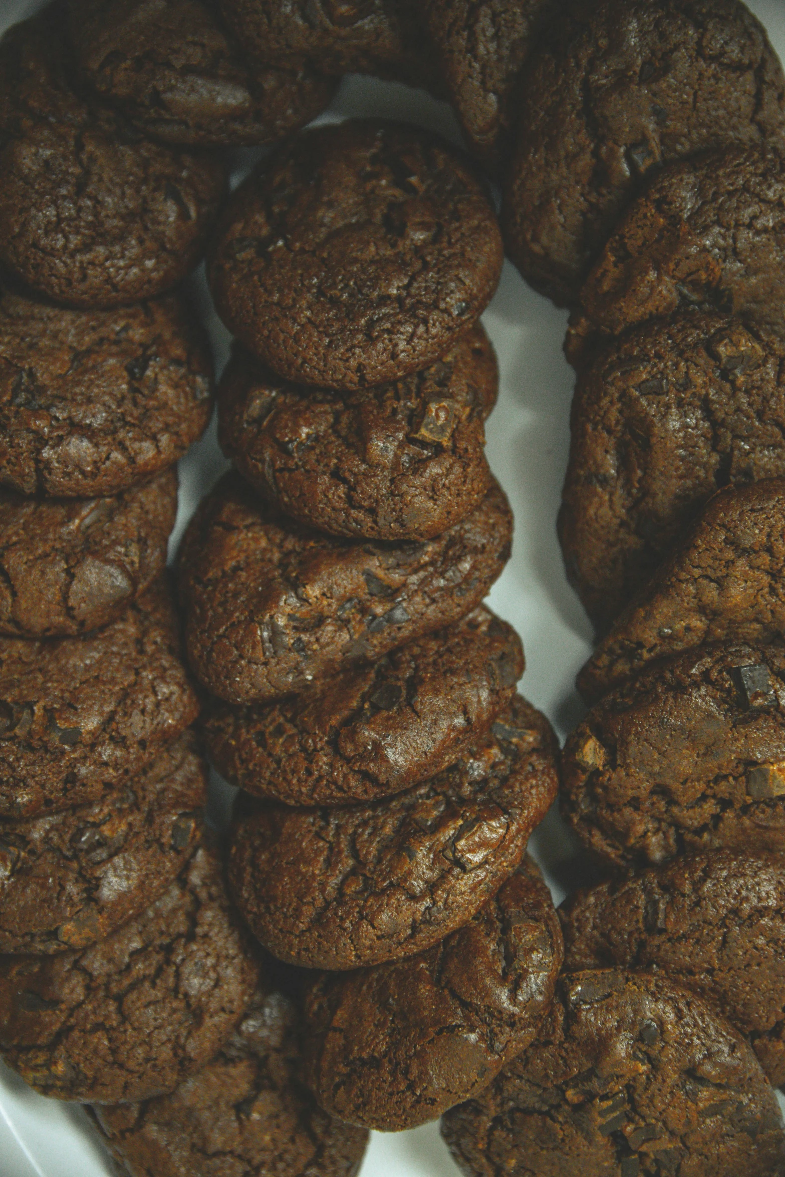 a bunch of cookies sitting on top of each other