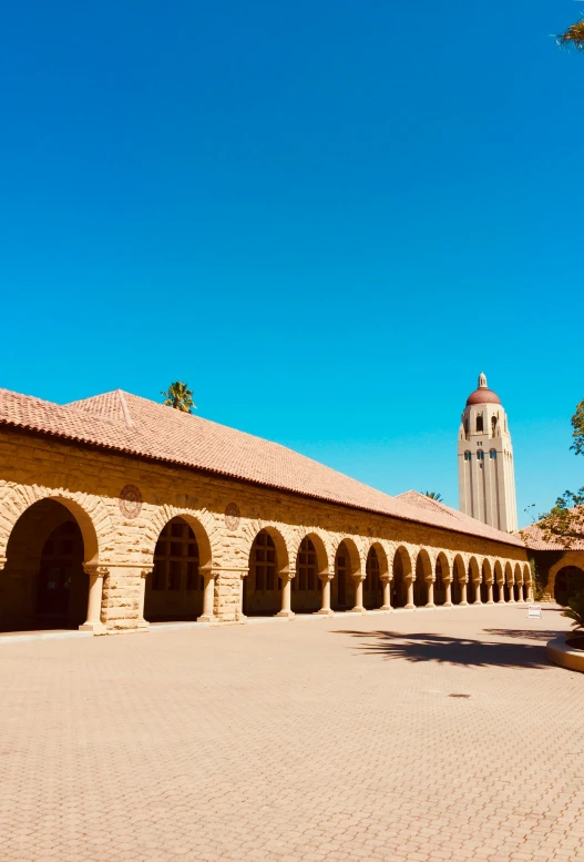 an arched building with arches on each side of it