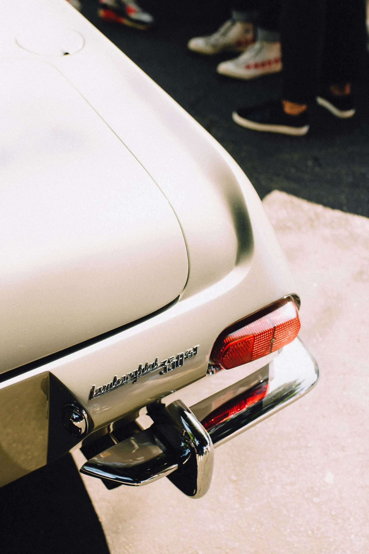 a rear end view of the side fenders on a car