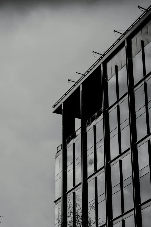 an image of building in black and white