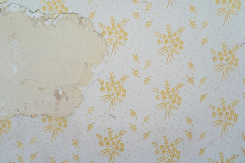 a wallpaper pattern with some yellow floral designs