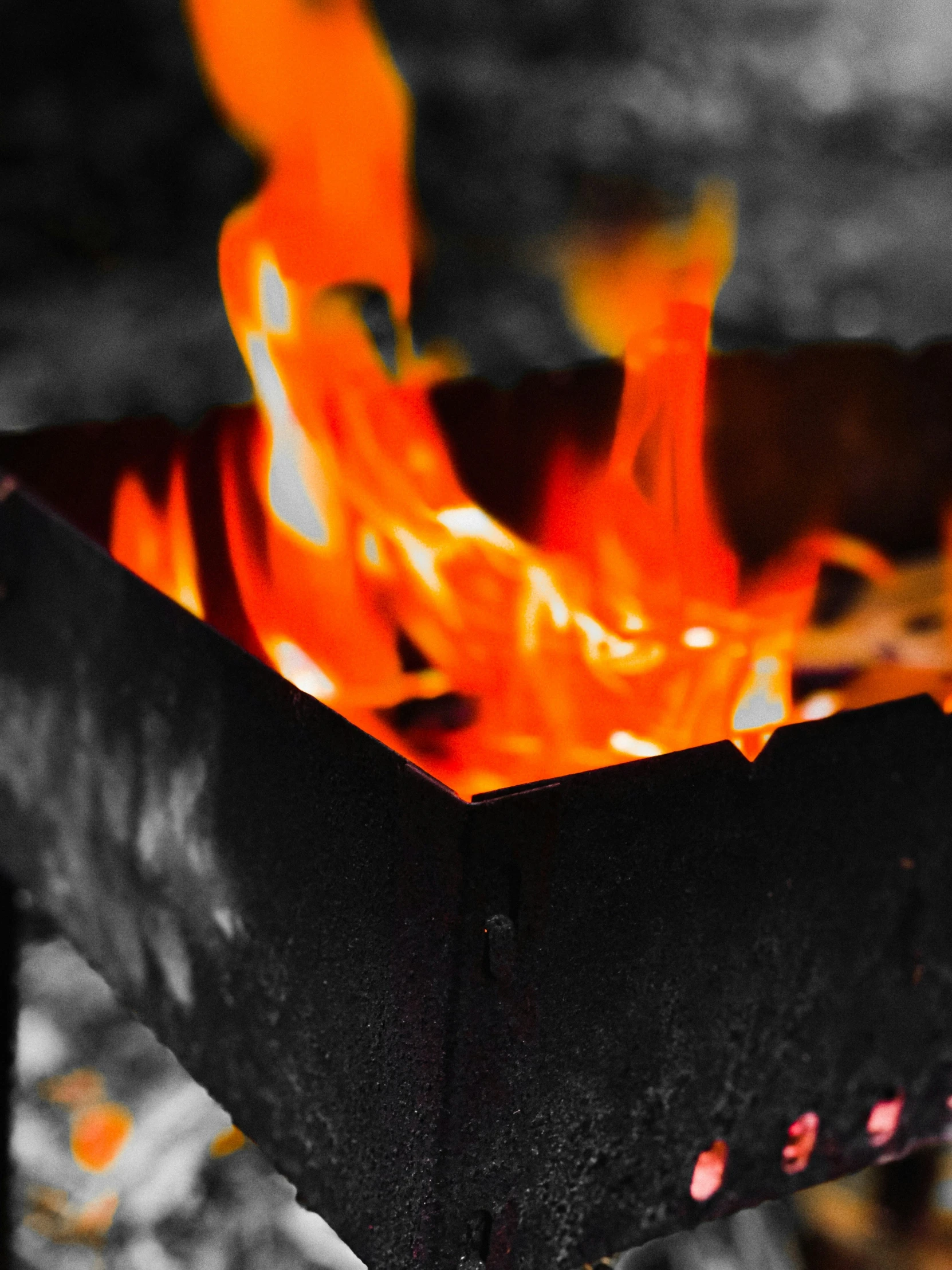 a close up view of some kind of fire pit