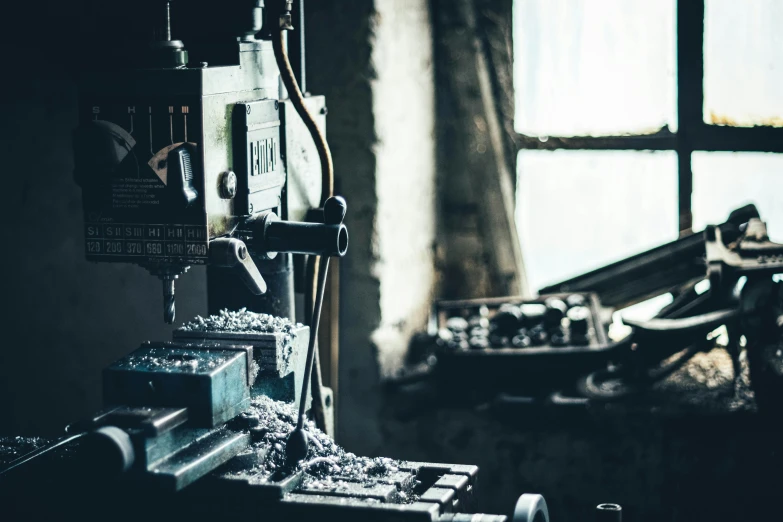 a large piece of machinery with lots of sand