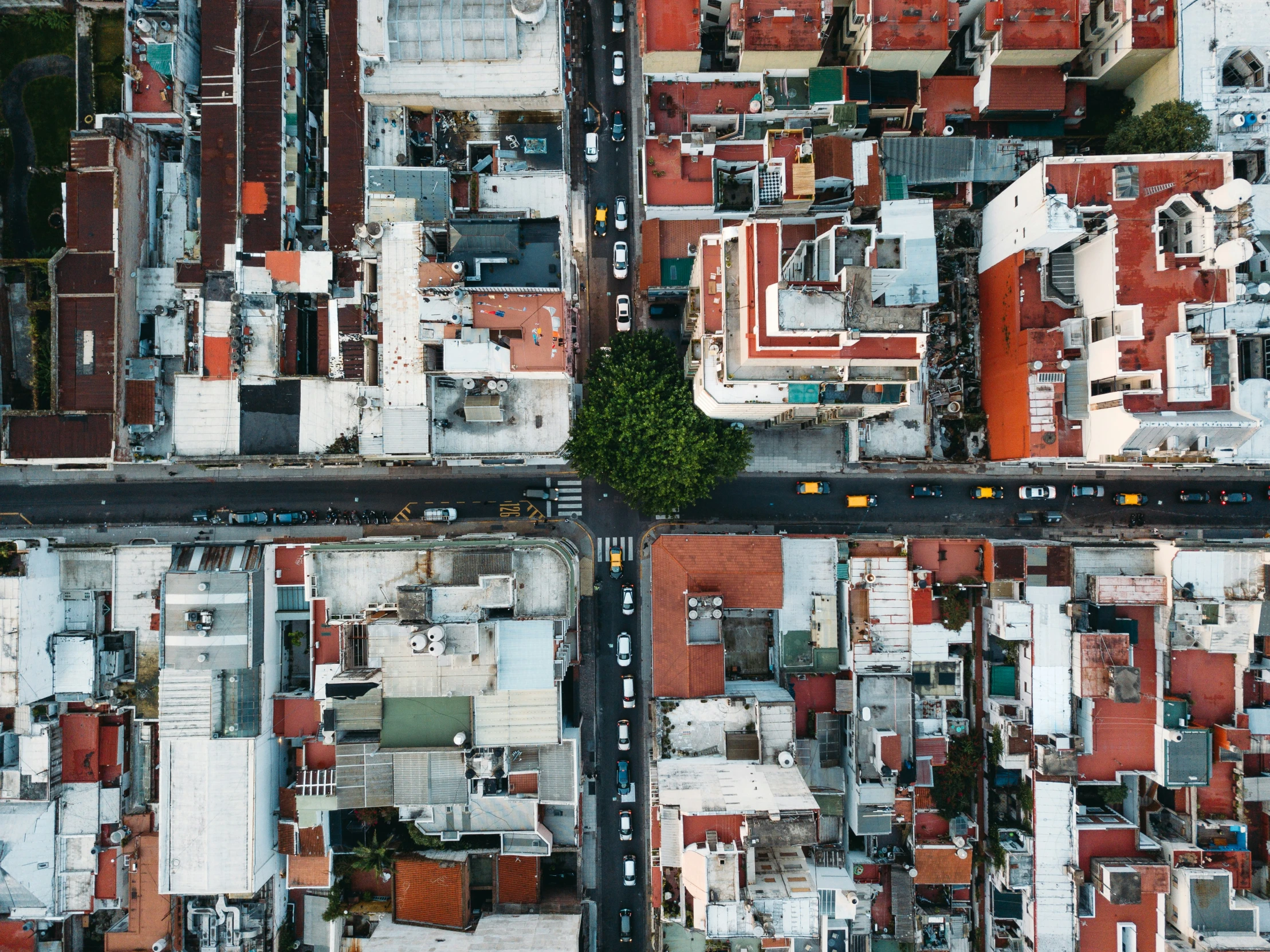 an aerial view of some buildings in the city