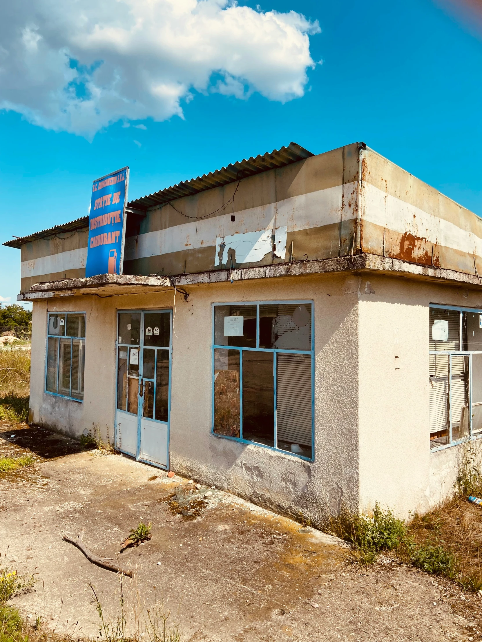 an old abandoned building that has been turned into a business