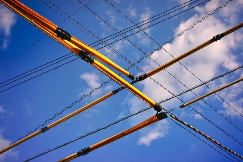 an image of electric wires and lines that are tangled