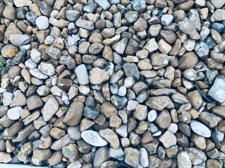 there is a very small pile of rocks