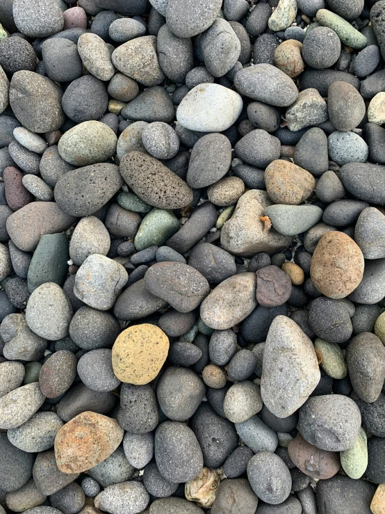 a close up view of a bunch of stones