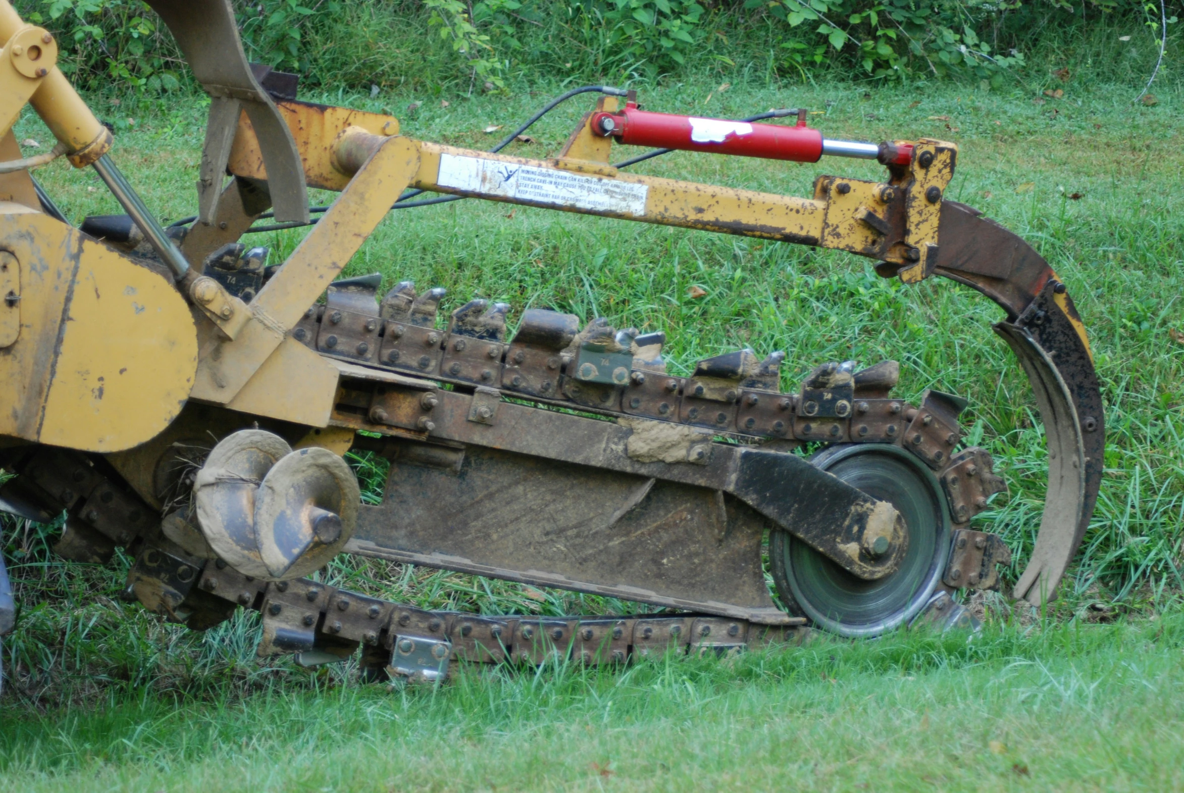 a machine sitting in the middle of a field