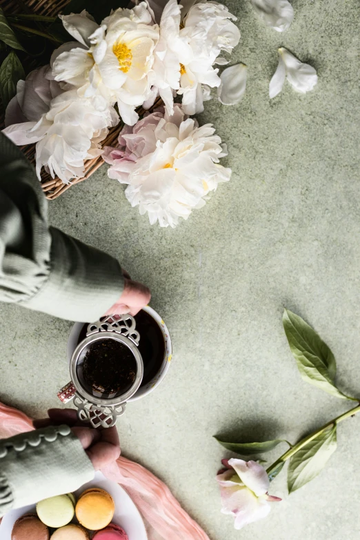 the flowers on the table are scattered over it